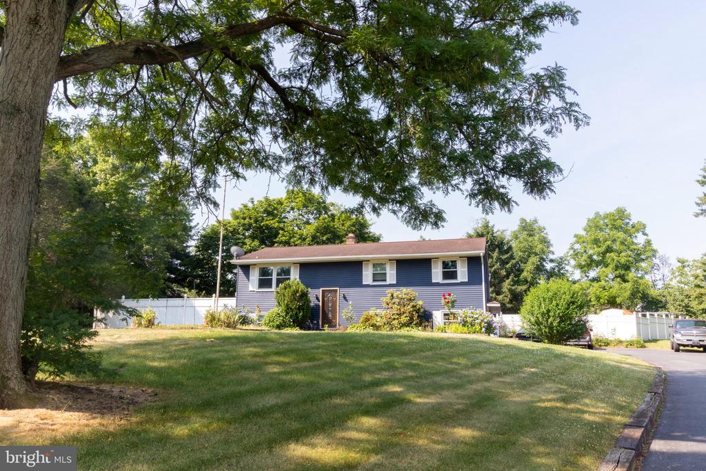 16 Pine Ave