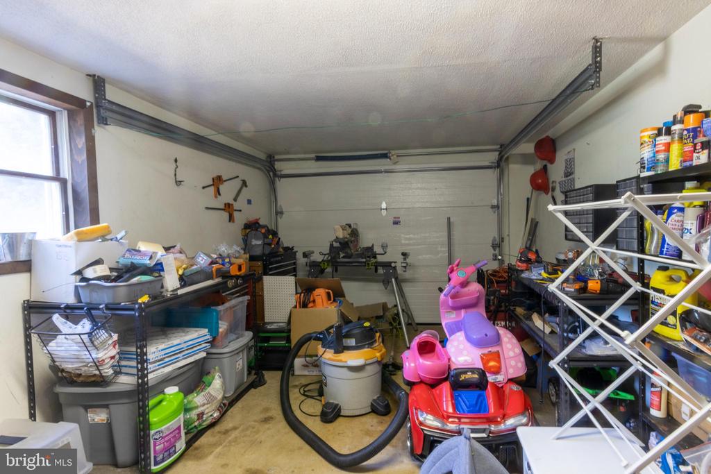 16 Pine Ave