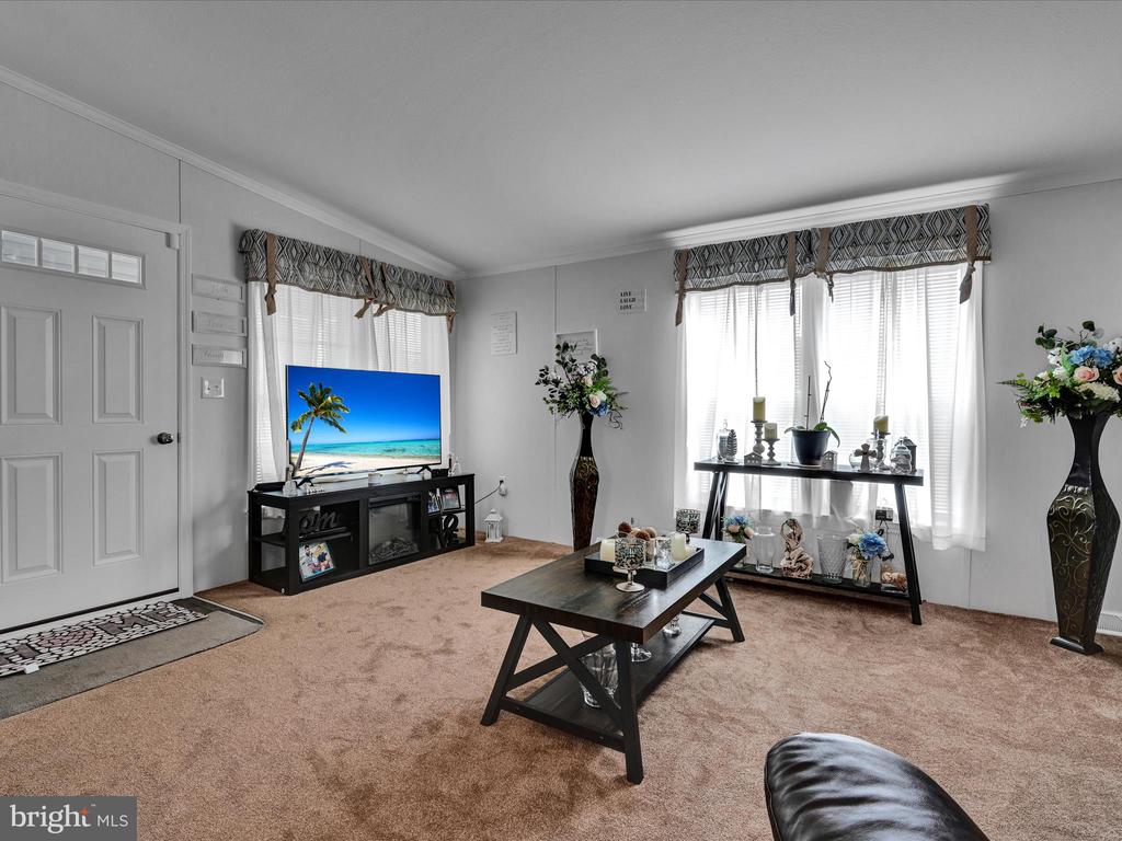 25 Stonehill Park