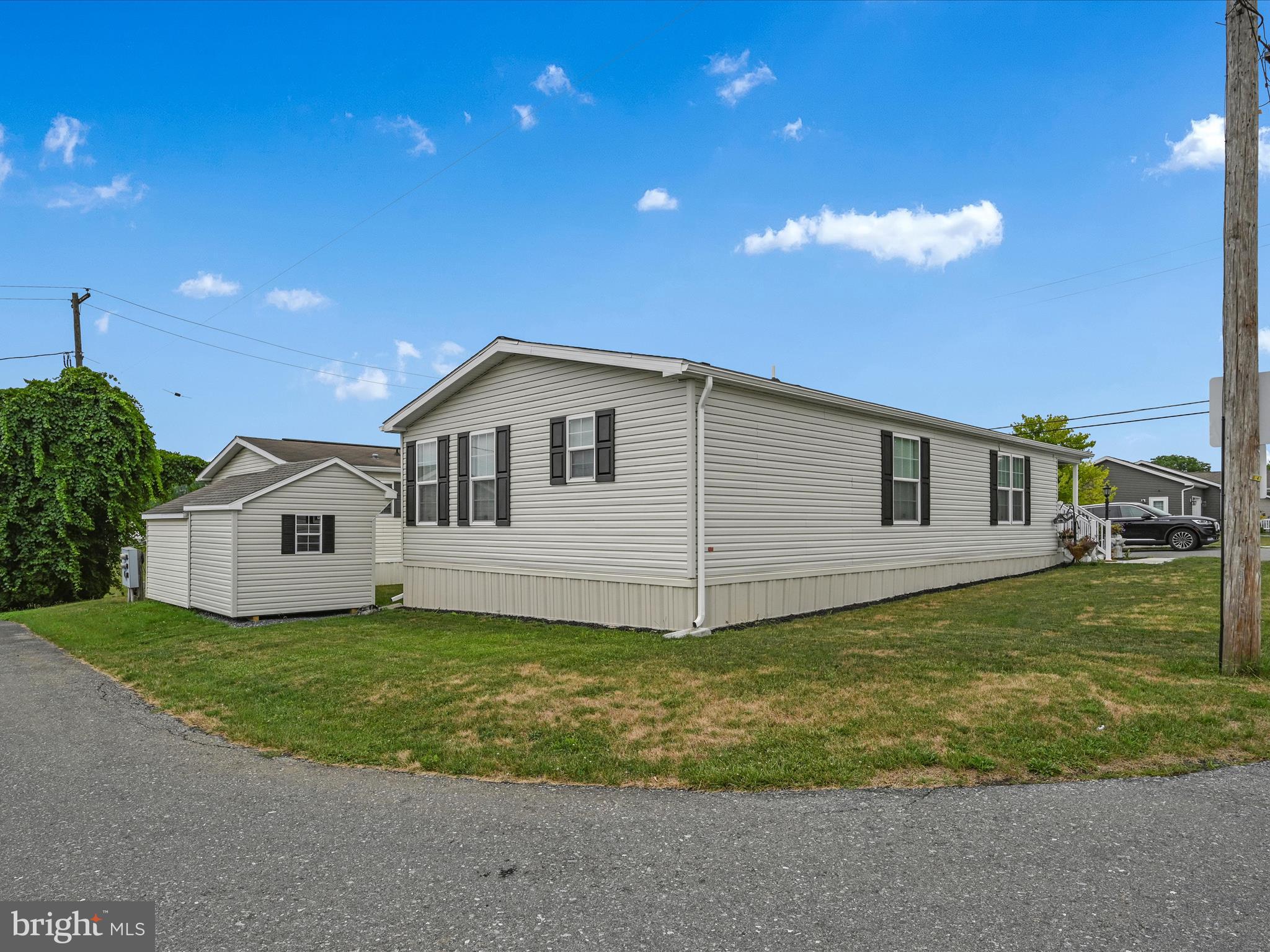 25 Stonehill Park
