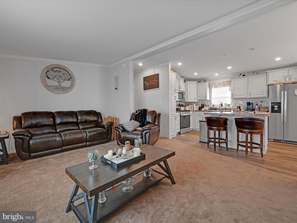 25 Stonehill Park