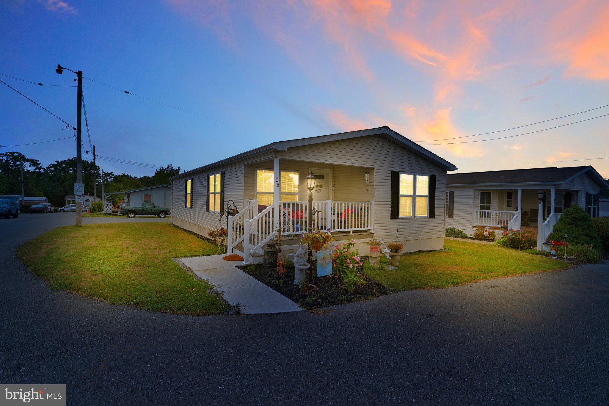 25 Stonehill Park