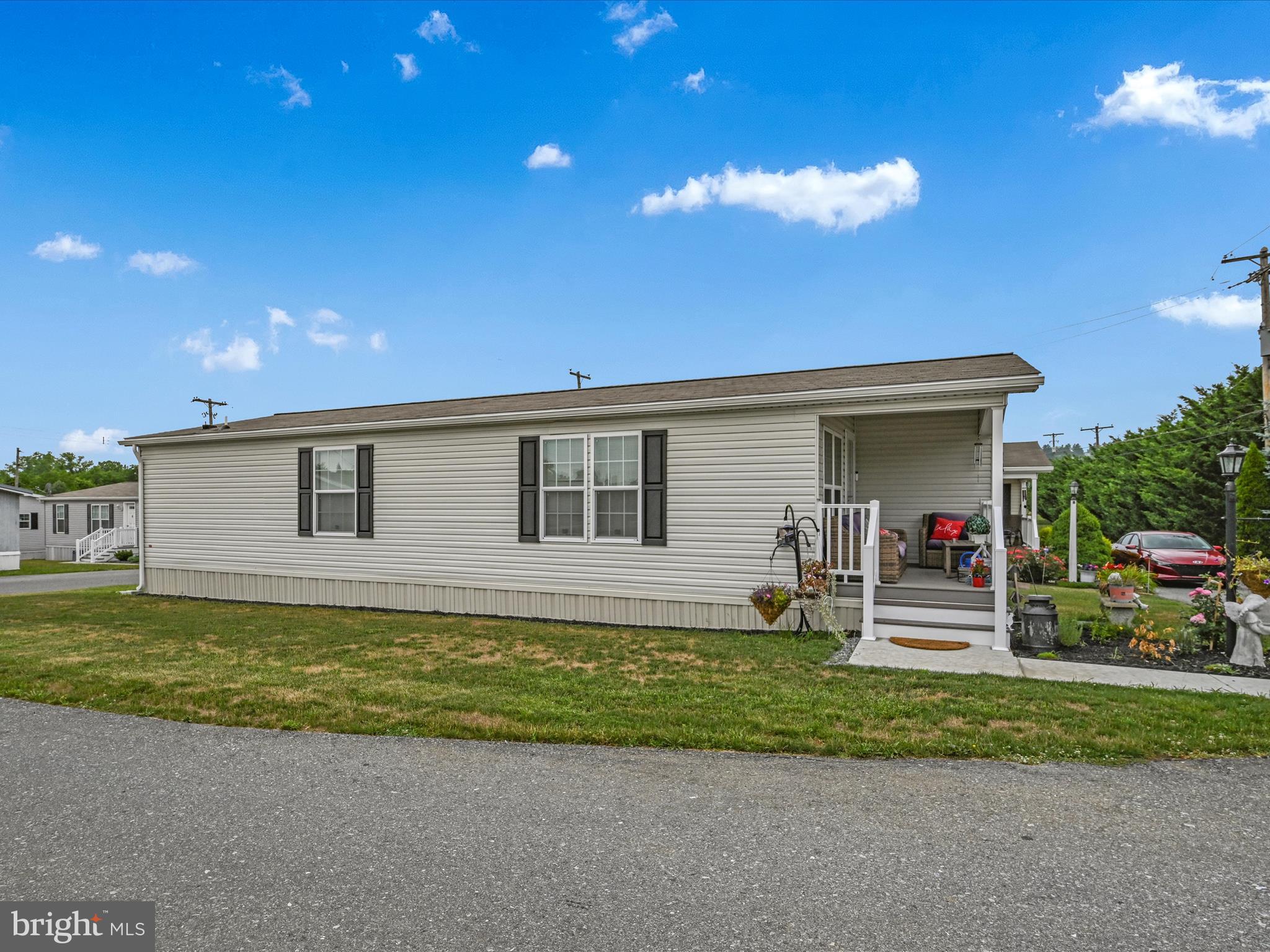 25 Stonehill Park