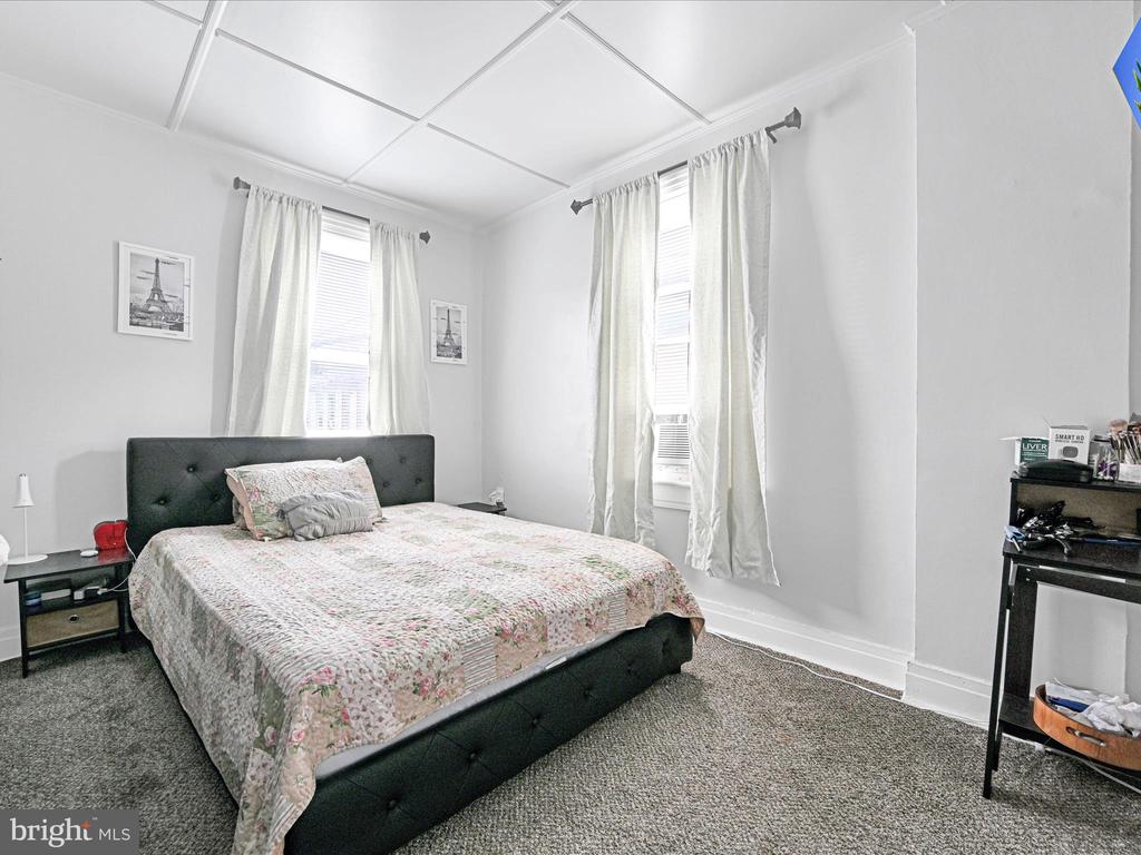 823 Lehman St