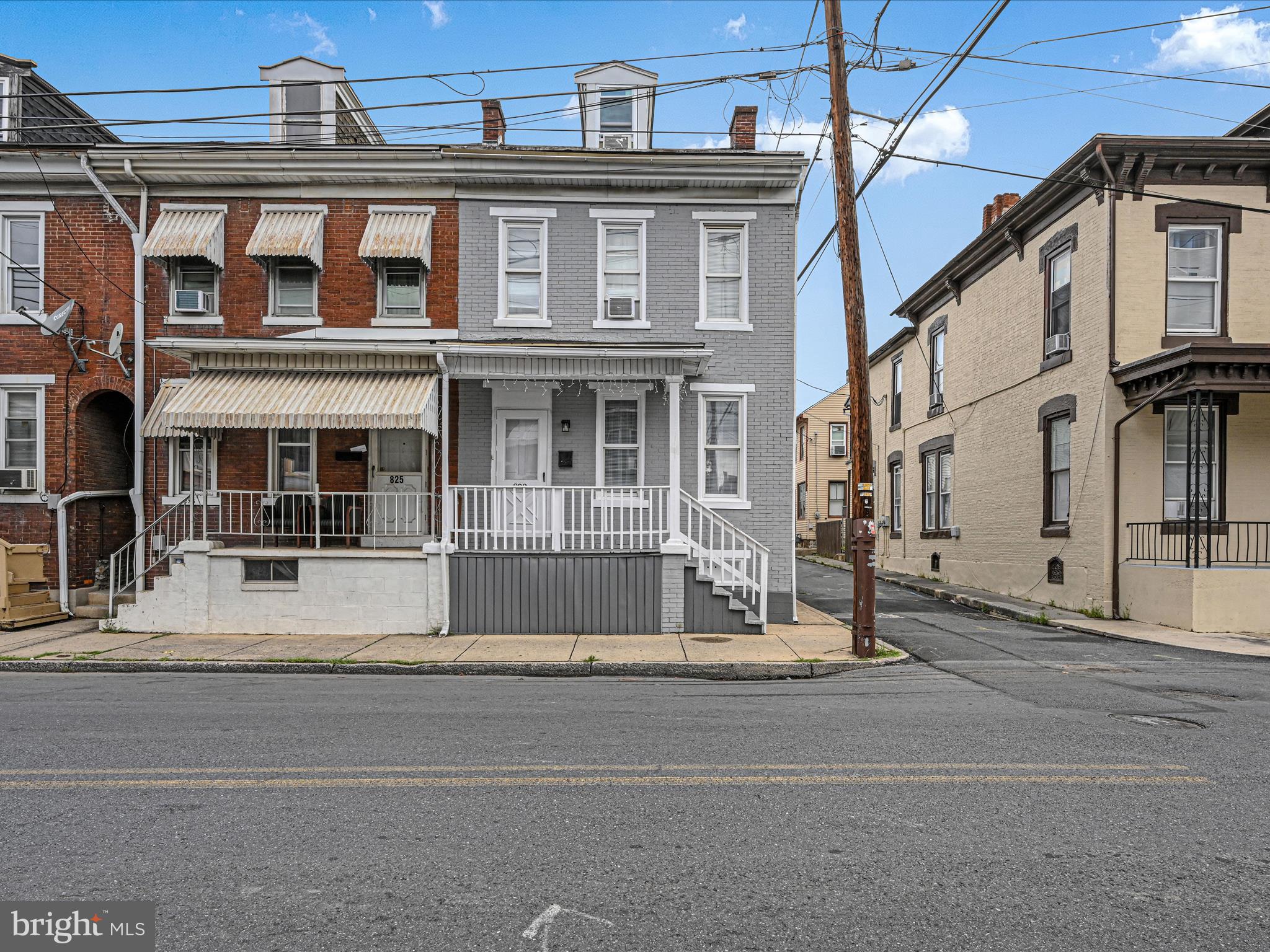 823 Lehman St