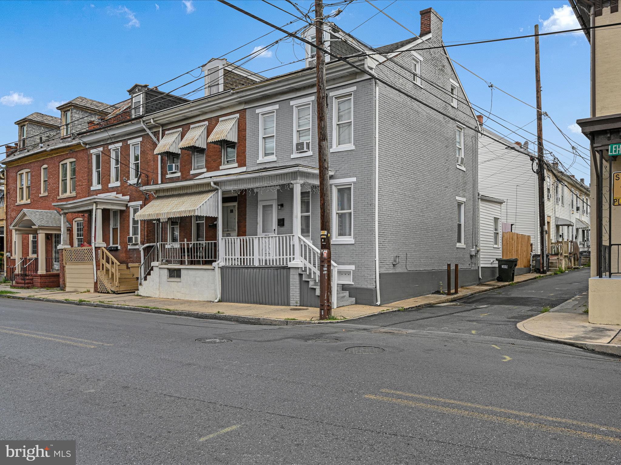 823 Lehman St