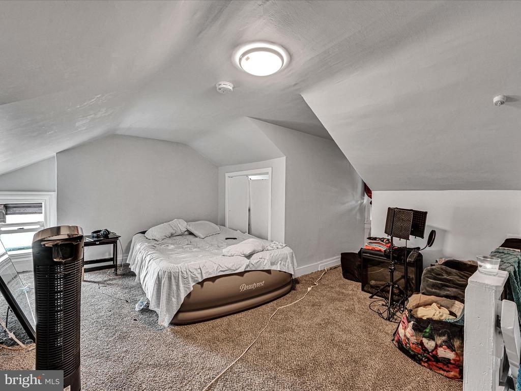 823 Lehman St