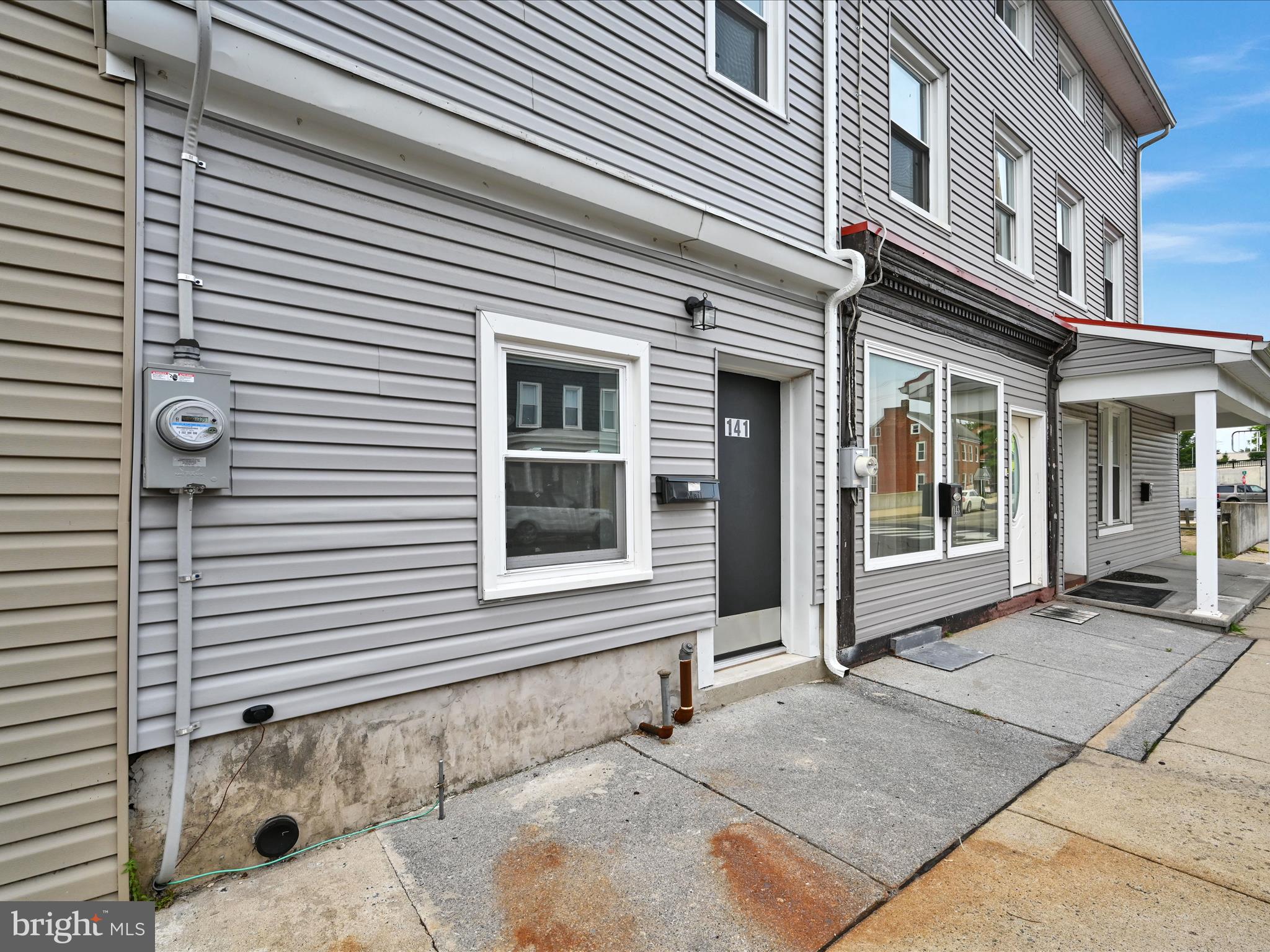 141 N 9th St