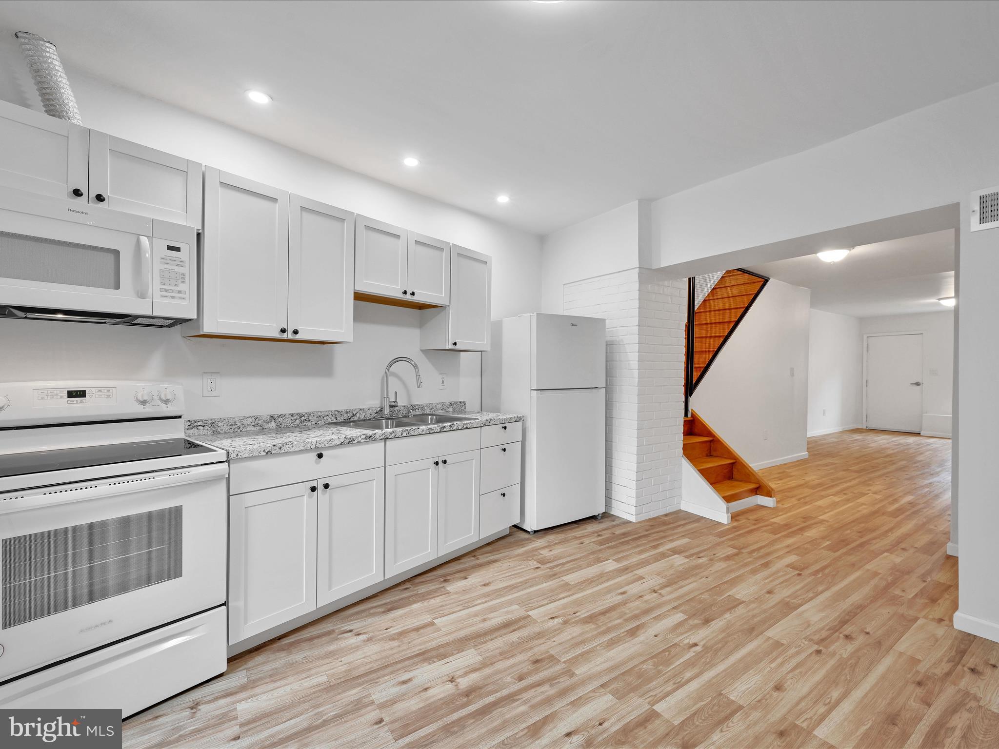 141 N 9th St