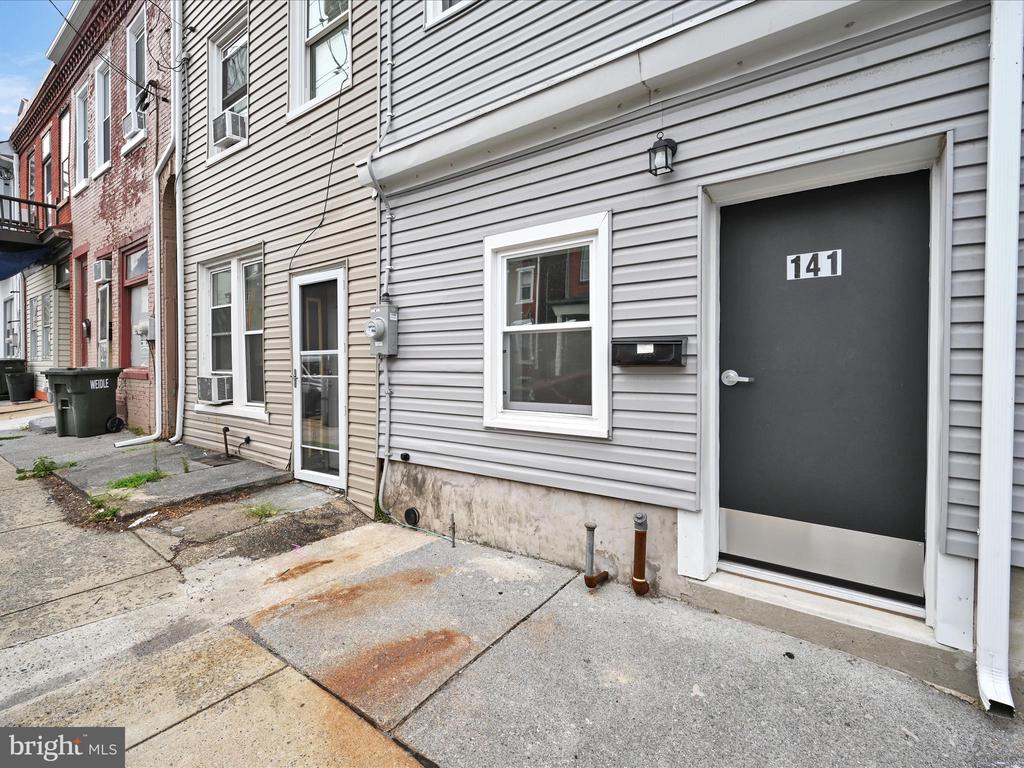 141 N 9th St