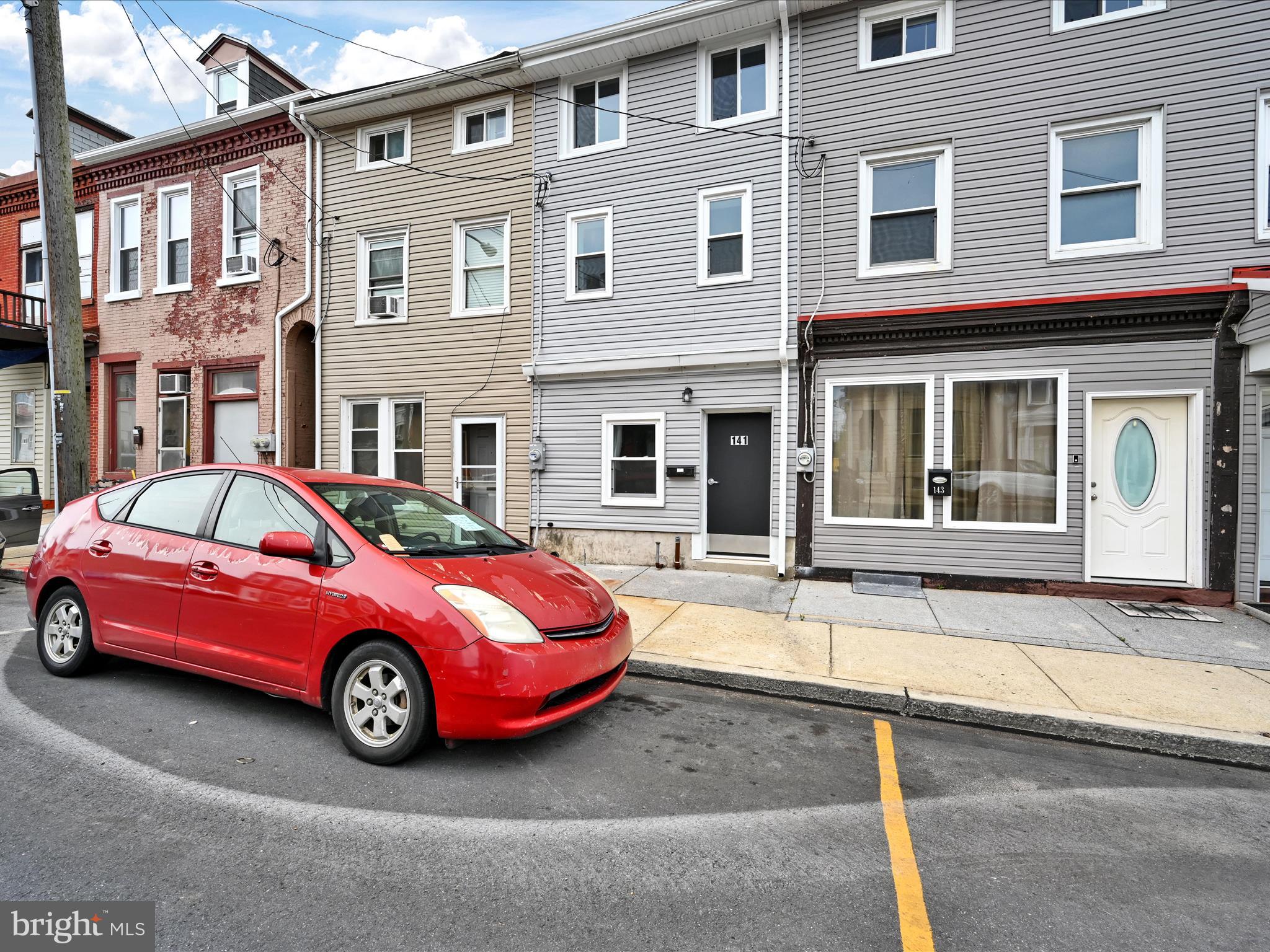 141 N 9th St
