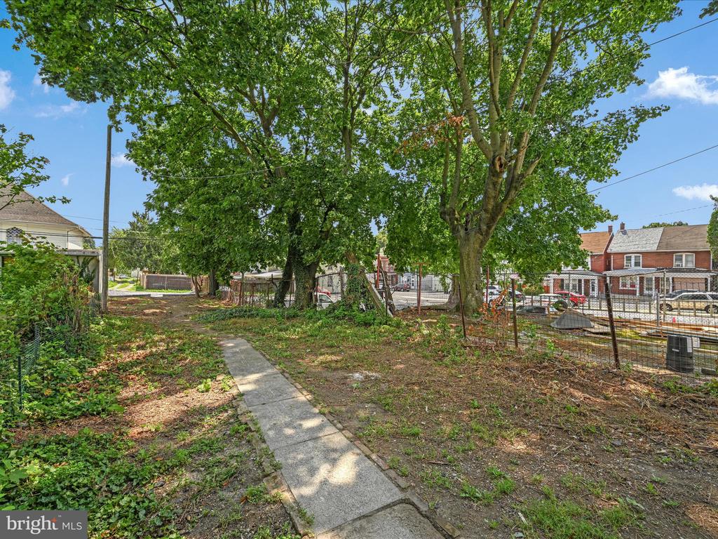 932 Walnut St