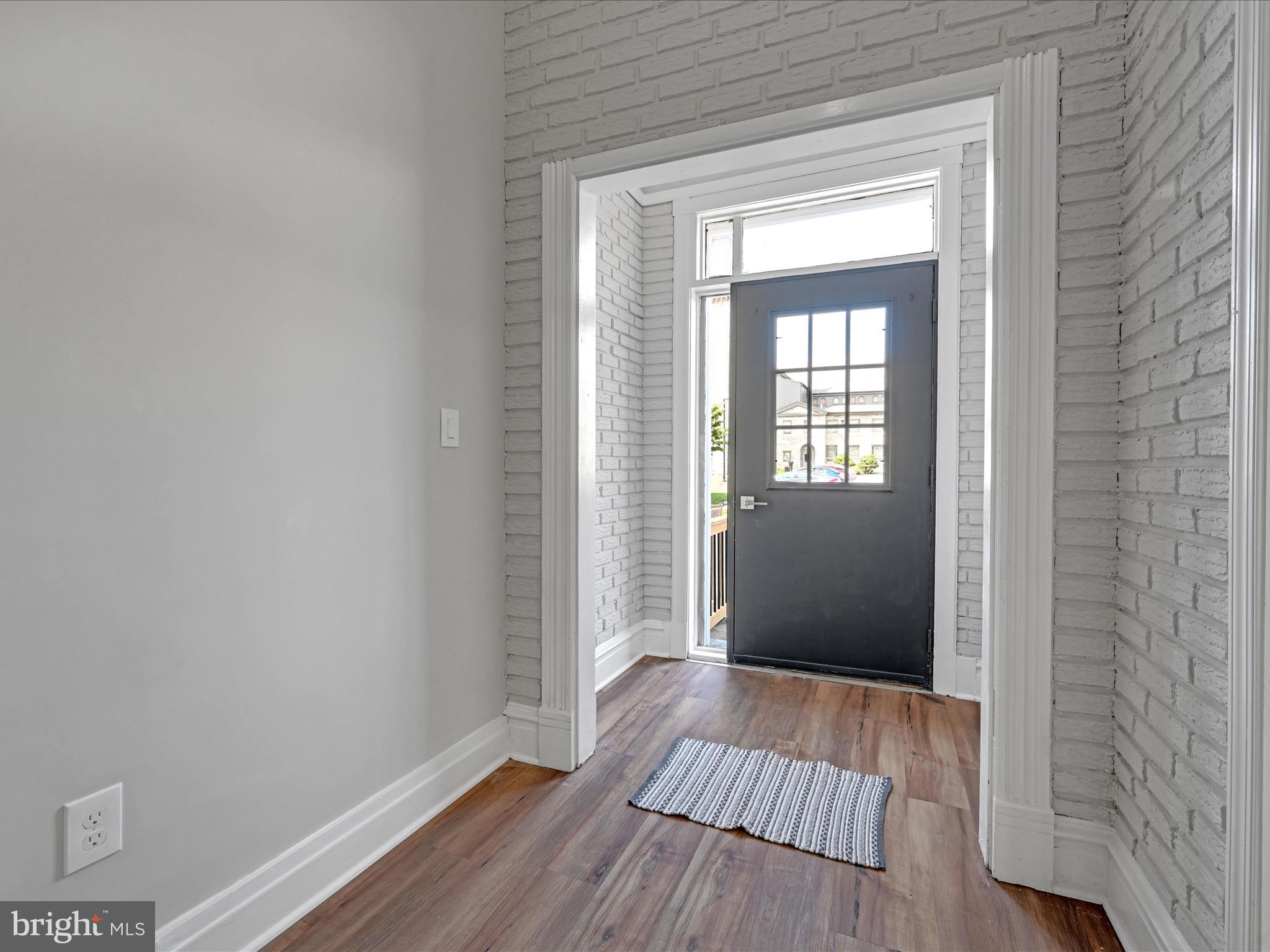 932 Walnut St