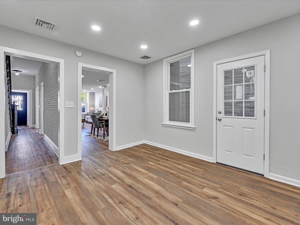 932 Walnut St