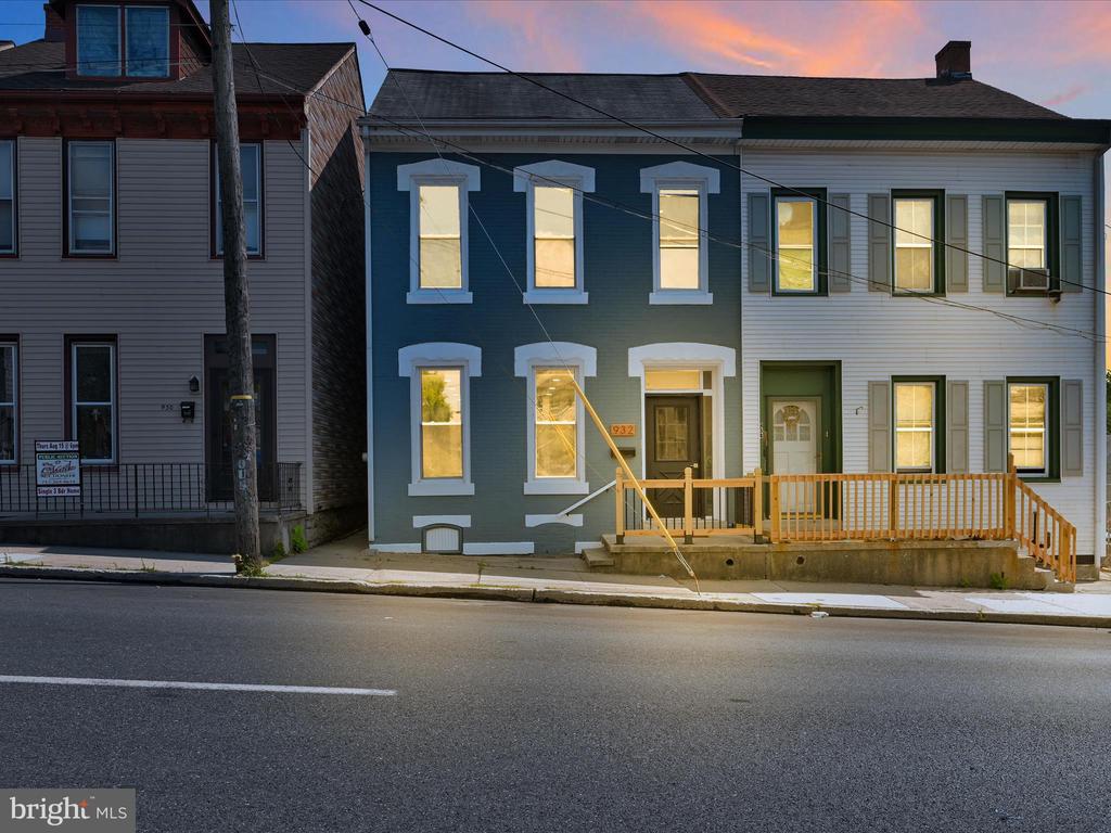 932 Walnut St