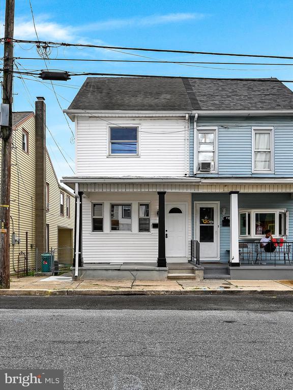 128 Canal St