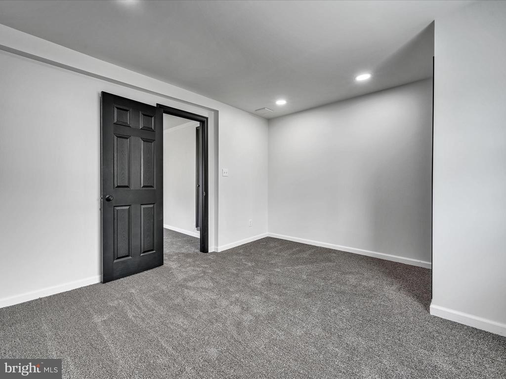 128 Canal St