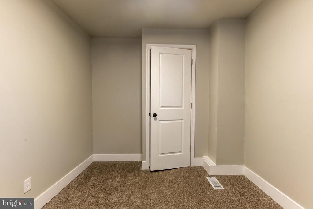 334 Lehman St