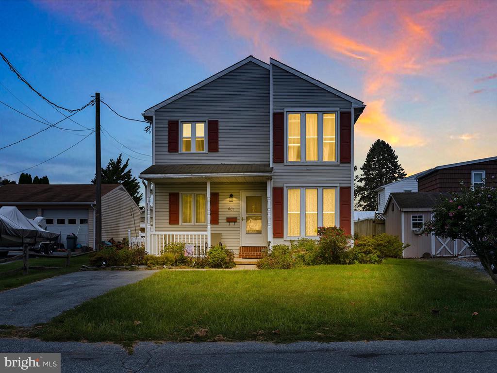 601 Worth St