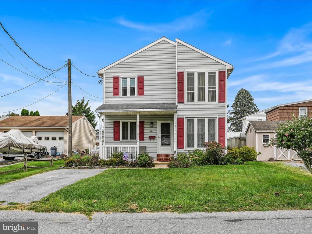 601 Worth St