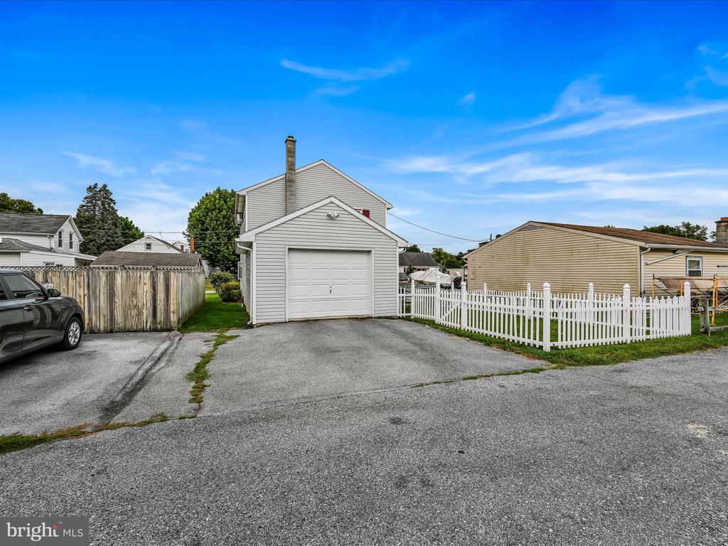 601 Worth St