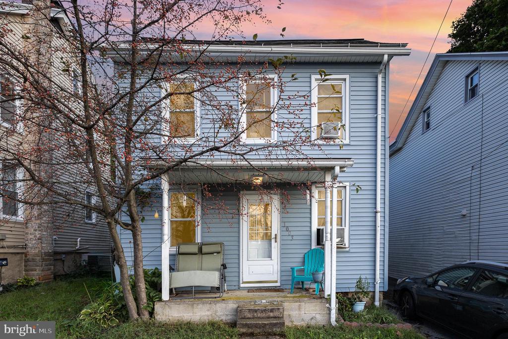 1003 Mechanic St
