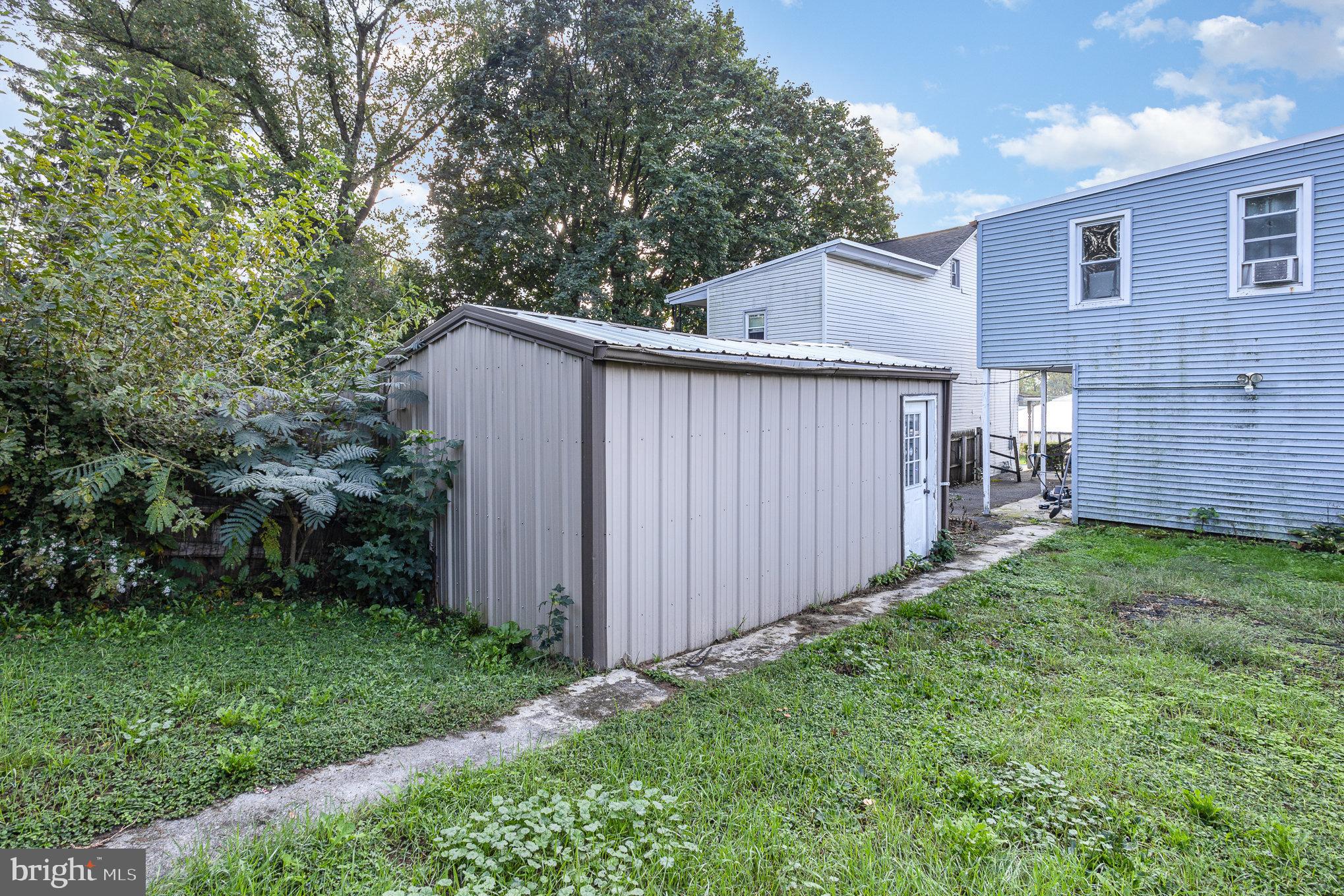 1003 Mechanic St
