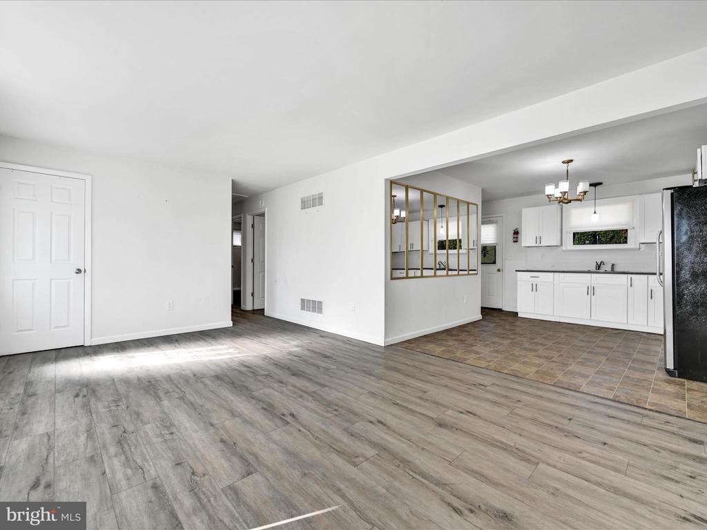 1398 Ridge Rd