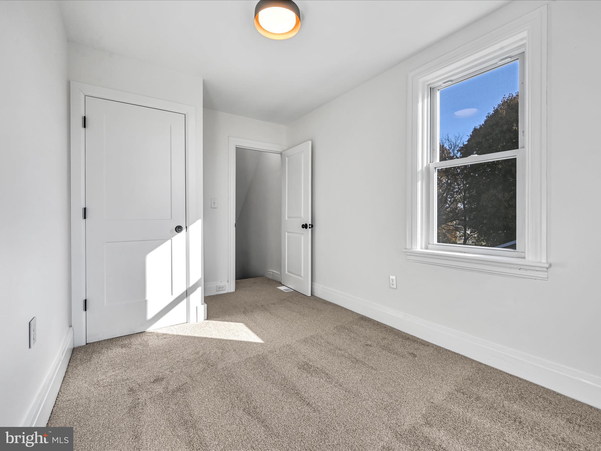 2431 Lehman St