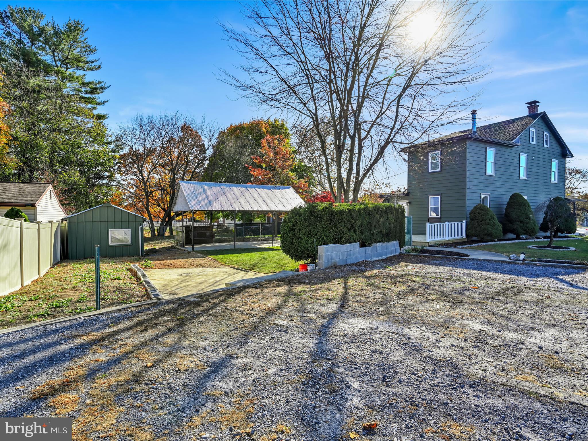 2431 Lehman St