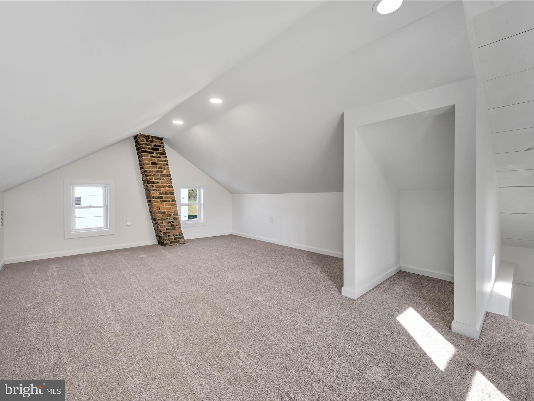 2431 Lehman St