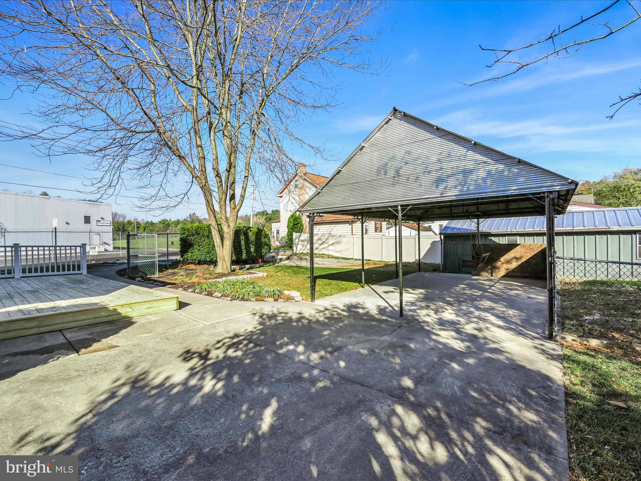 2431 Lehman St