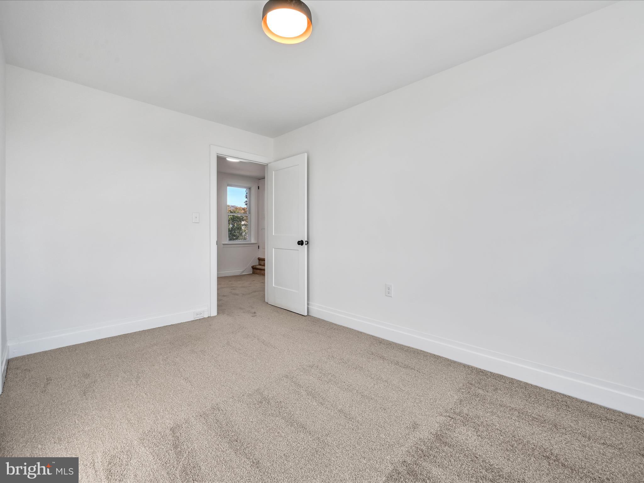 2431 Lehman St