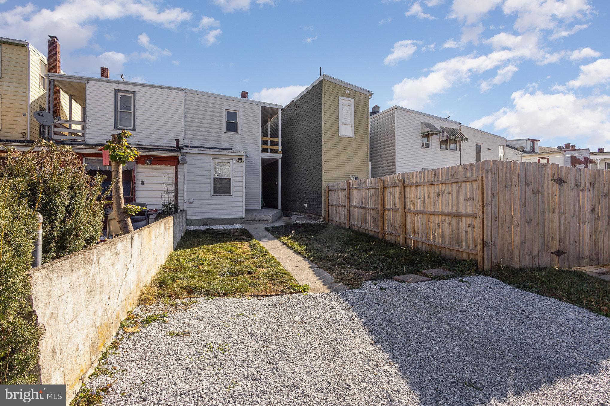 471 N 5th St