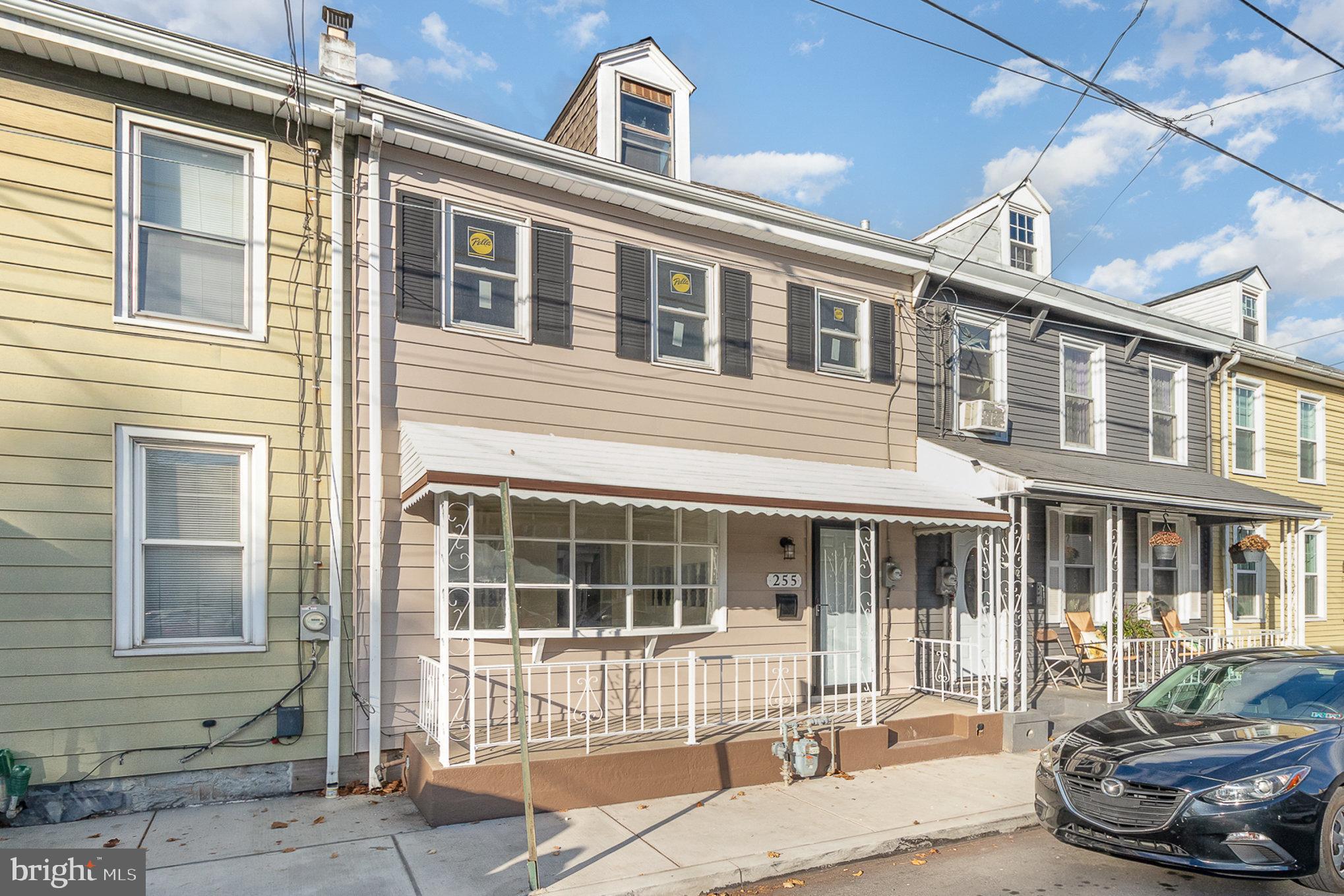 255 S 10th St