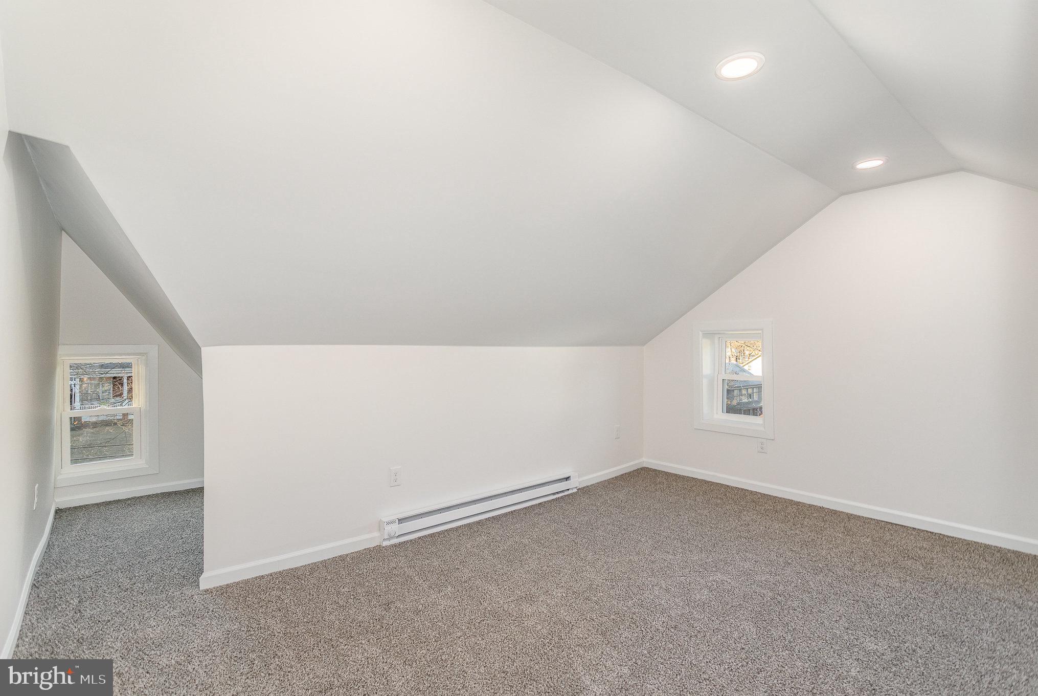 437 E Main St