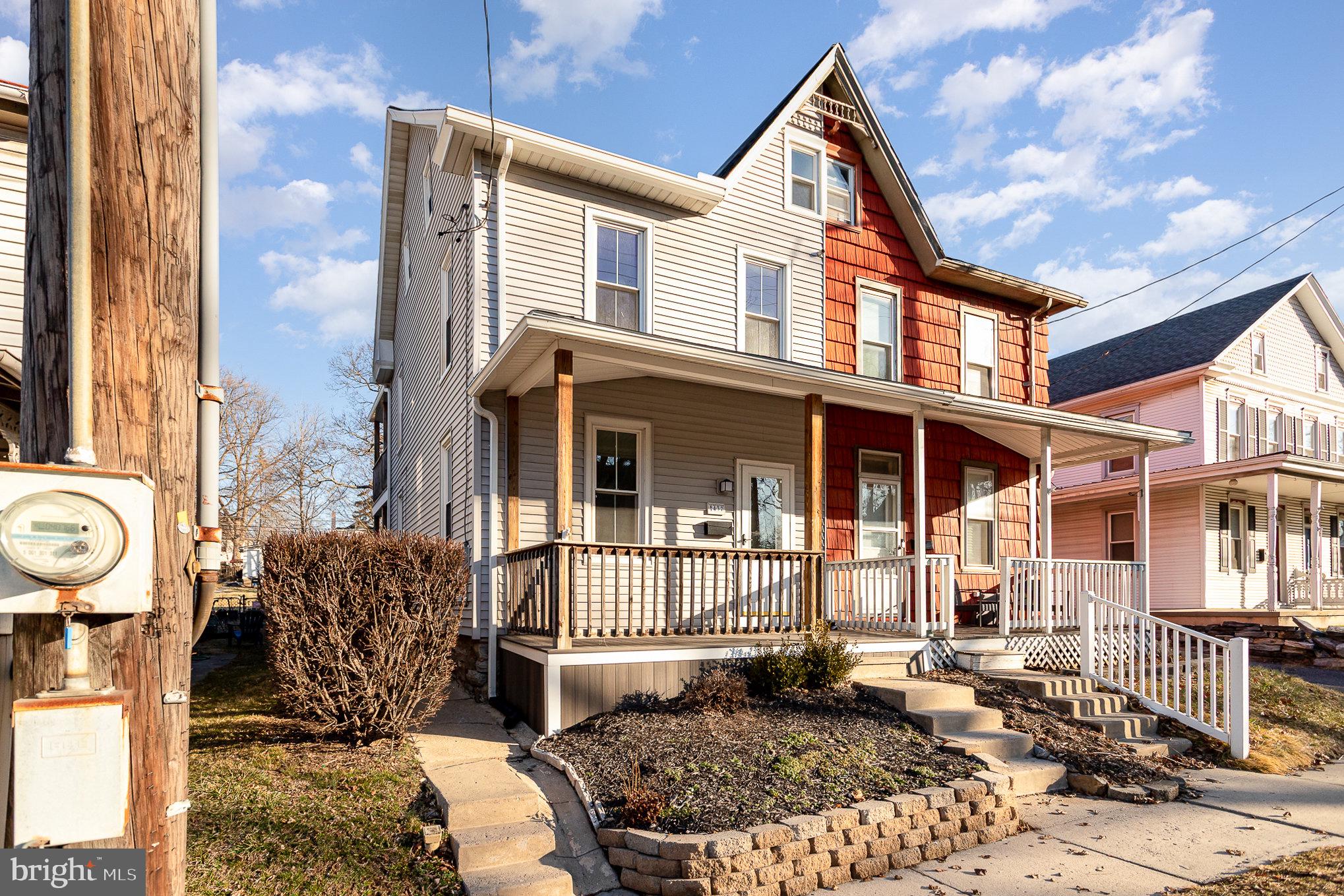 437 E Main St