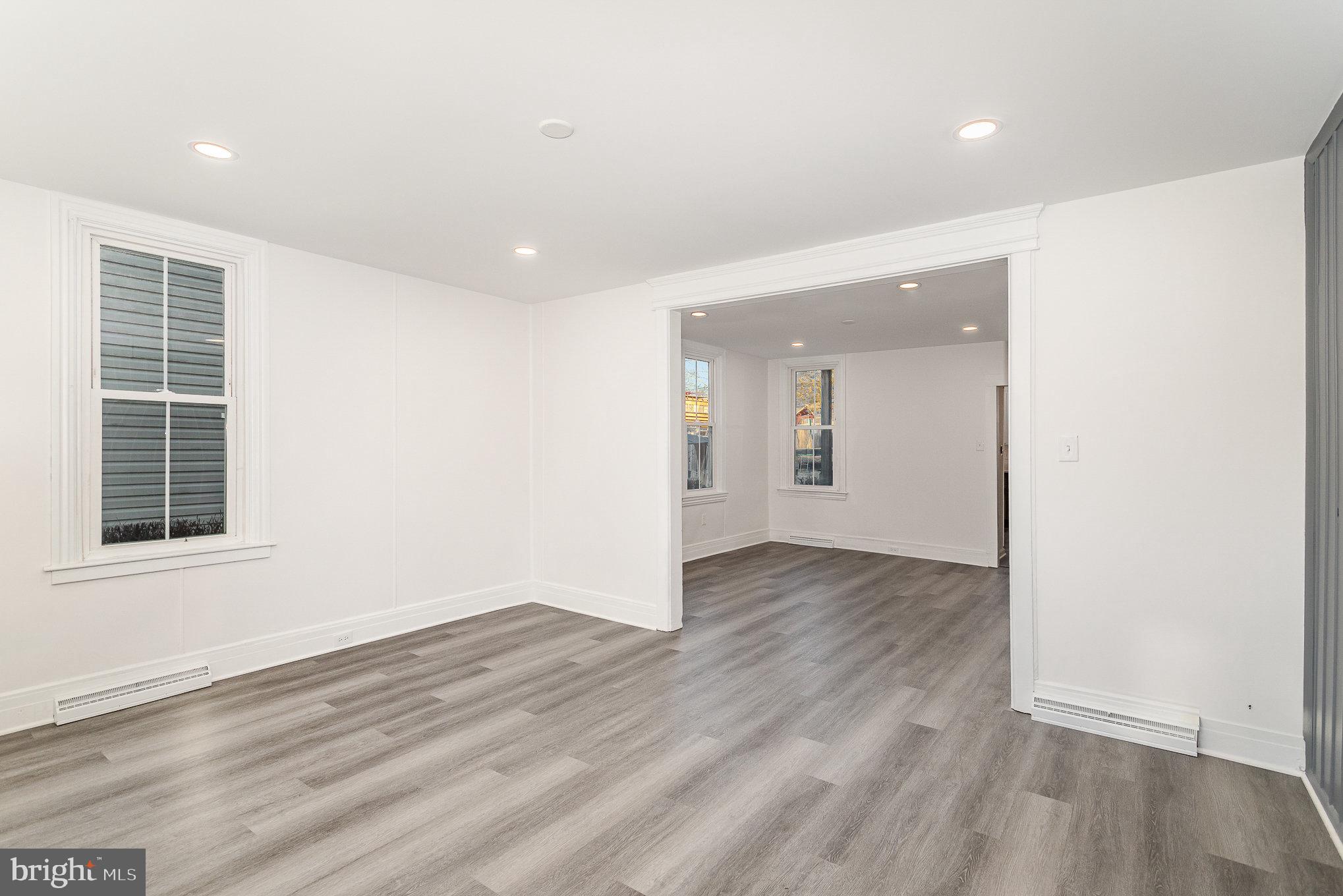 437 E Main St