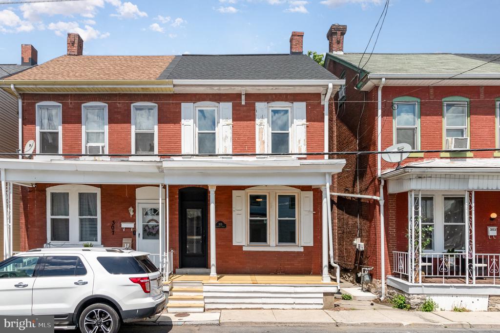 305 Guilford St