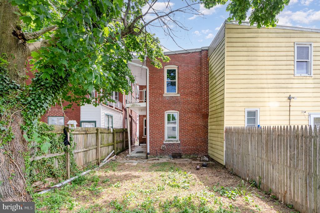 305 Guilford St