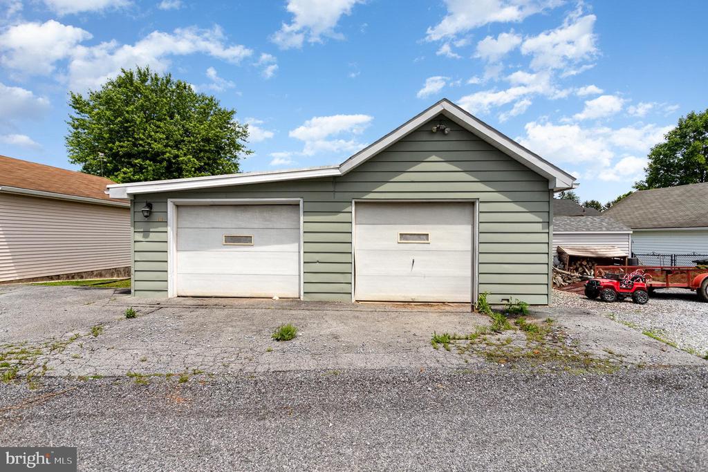 242 E Main Ave