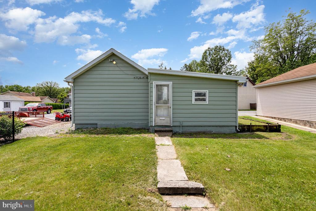 242 E Main Ave