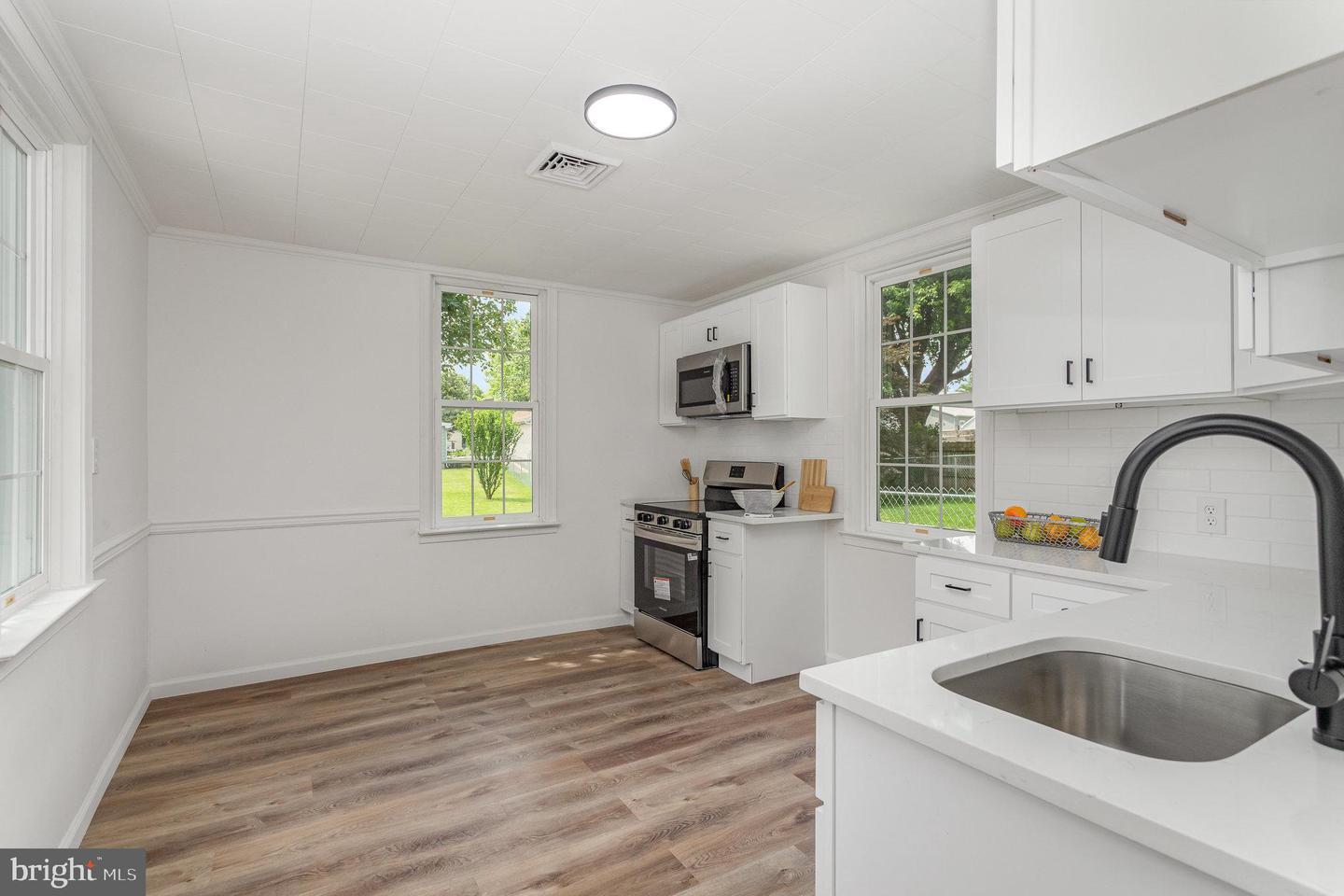 242 E Main Ave