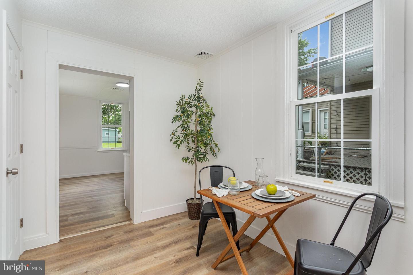 242 E Main Ave