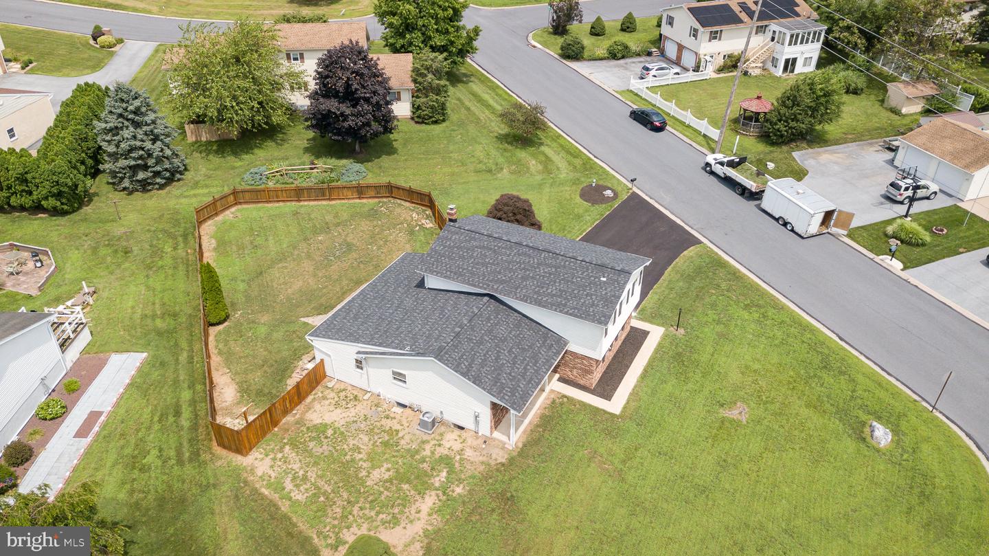 929 Sycamore Ln