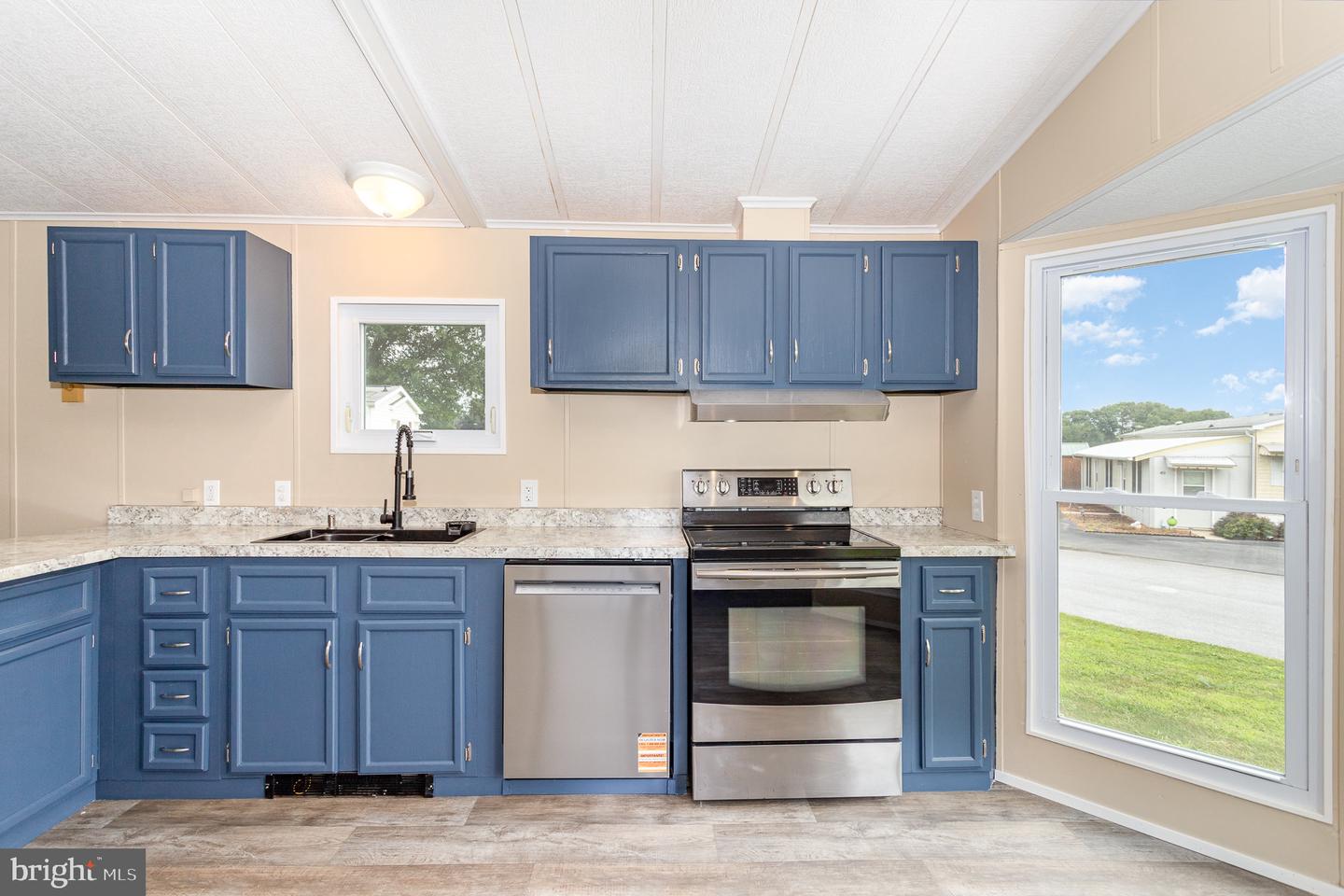 46 Carol Ann Dr