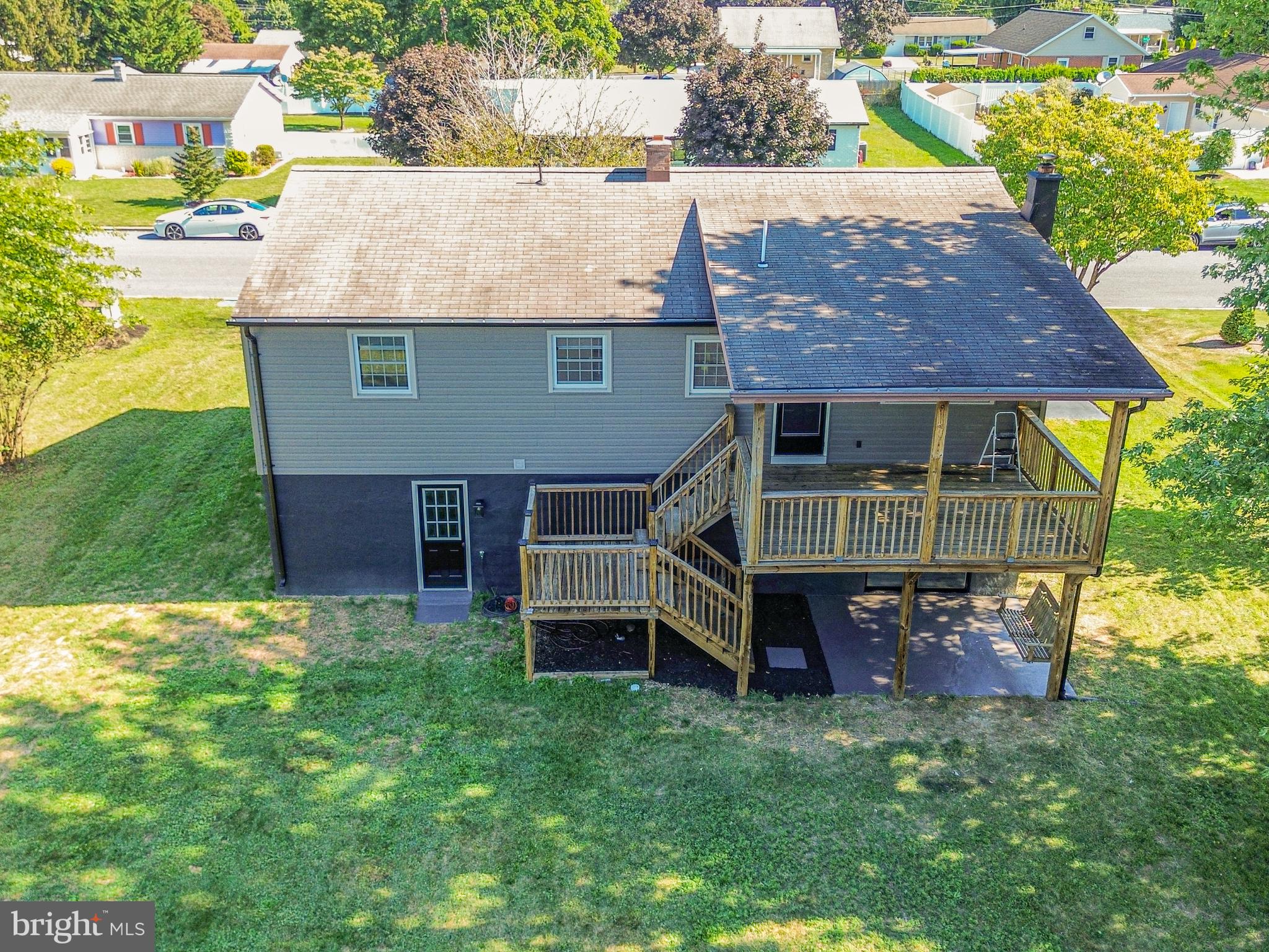 810 OAK LANE