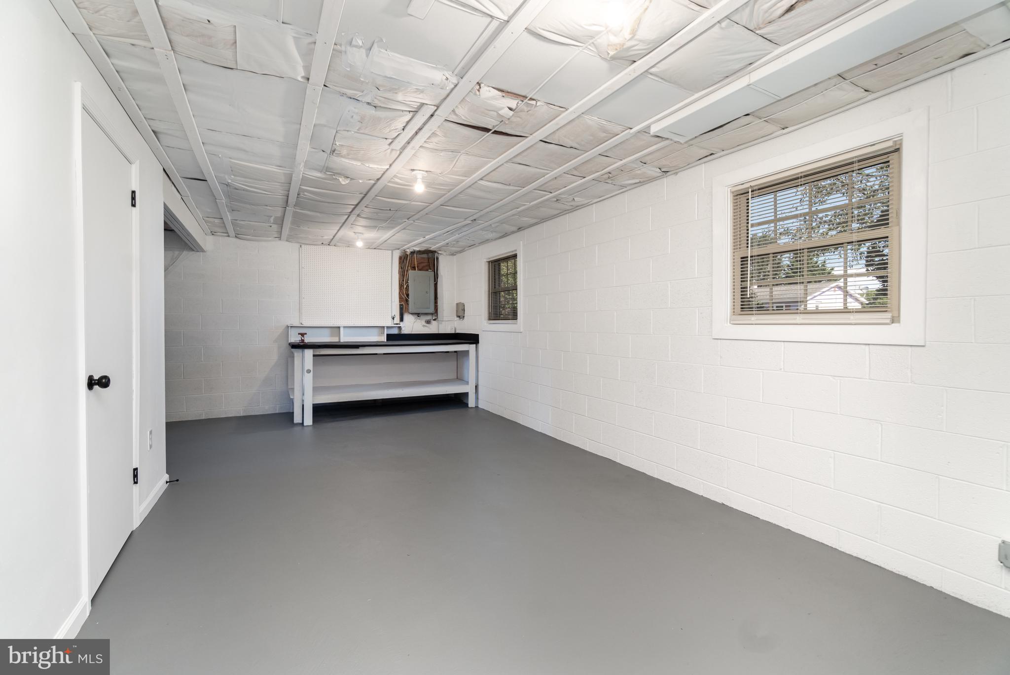 810 OAK LANE