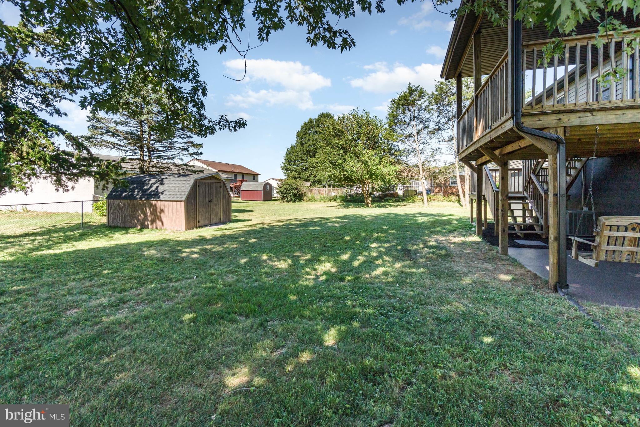 810 OAK LANE