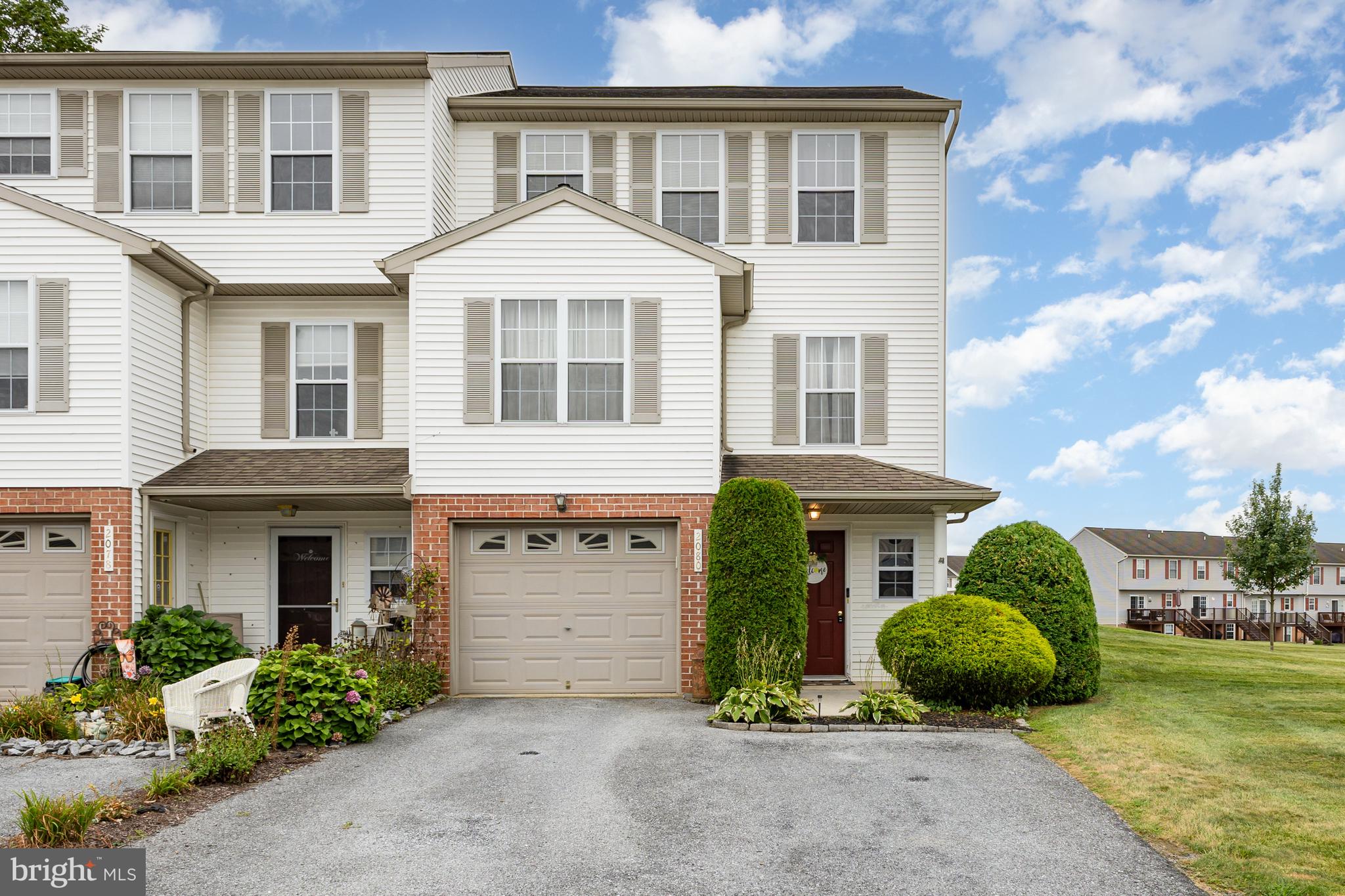 2080 GREYSTONE DRIVE